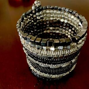 Bracelet cuff